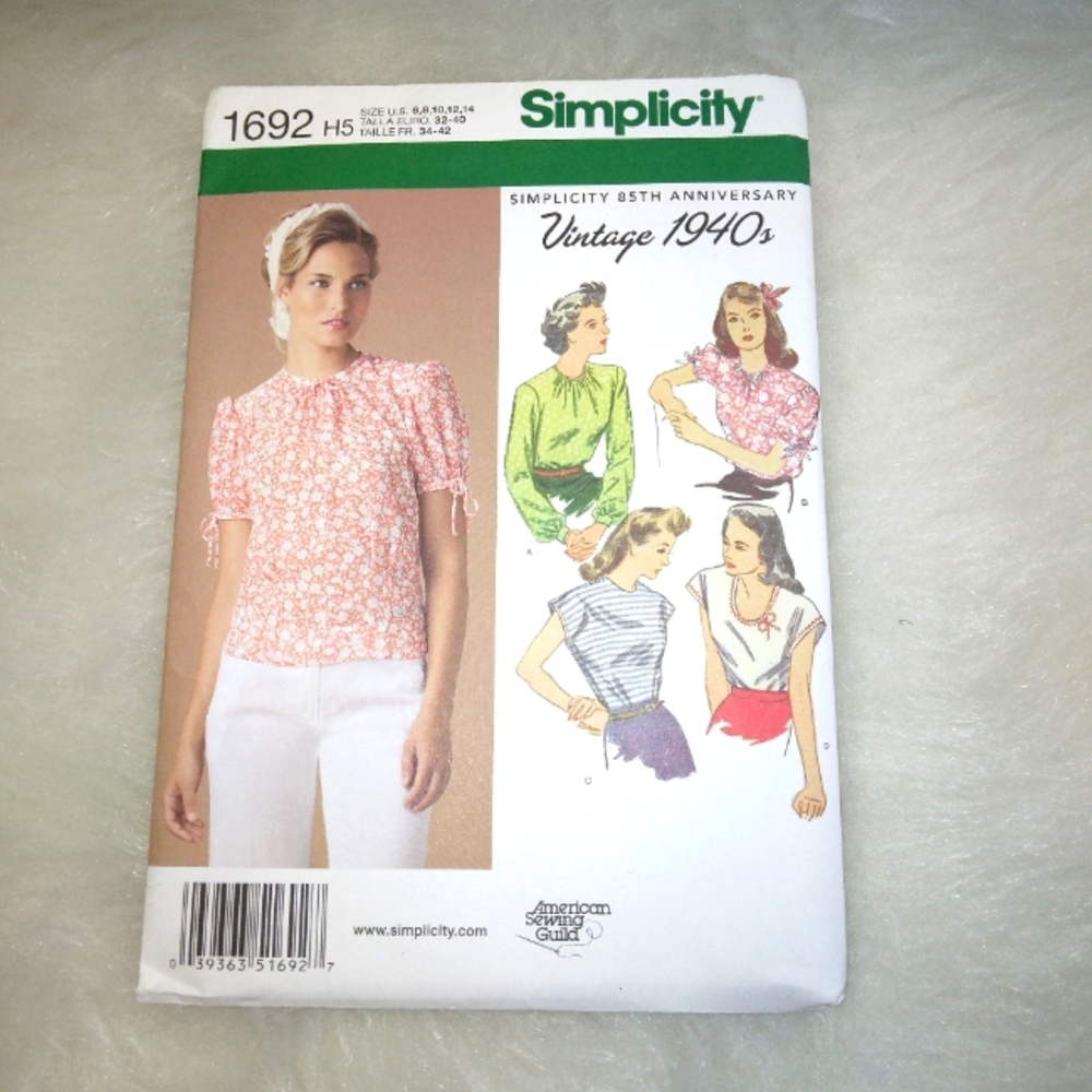 SIMPLICITY 1692 Sz 6-14 Vintage 1940s style tops in 4 variations